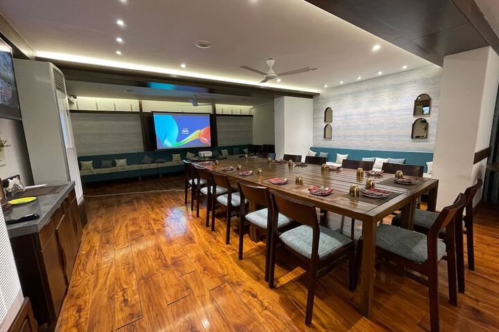 Dining Photos