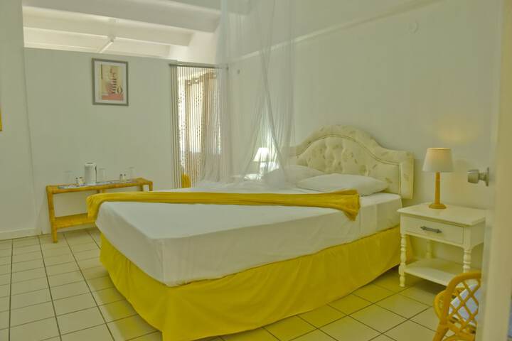 Room 6 of 38