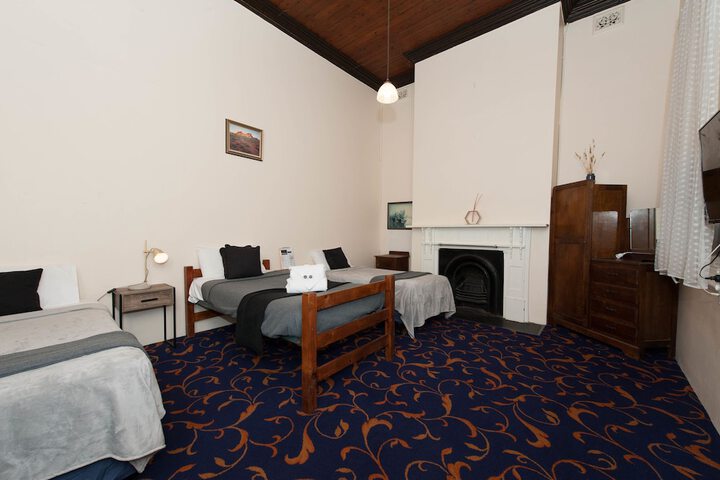 Room 8 of 37