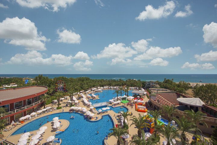 Pool Hotel