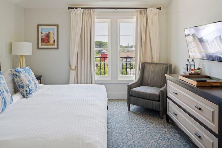 Standard | King Bed (12 of 40)