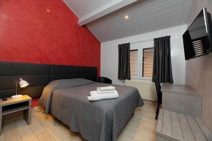 Room 14 of 51