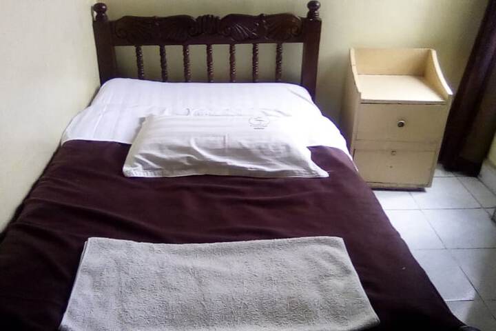 Room 4 of 15