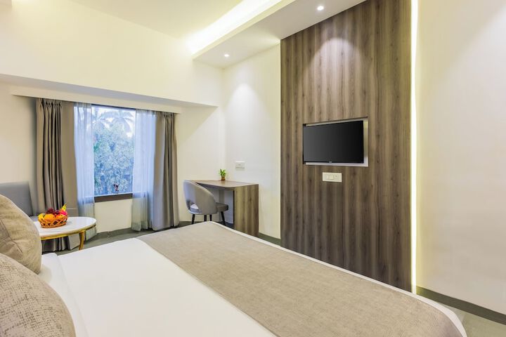 Room 13 of 43