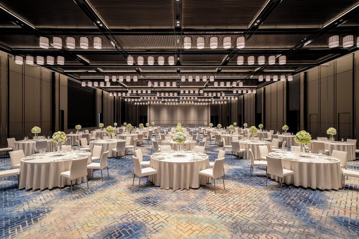 Ballroom/Hall 120 of 145