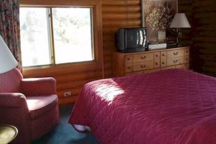 Room 9 of 14