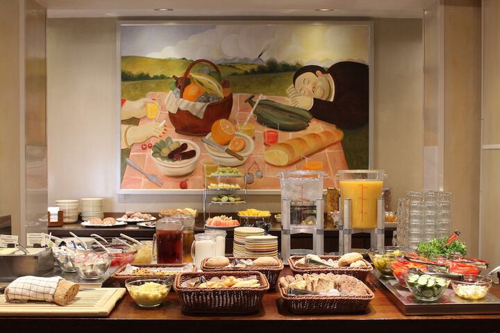 Breakfast/Coffee Service 108 of 136