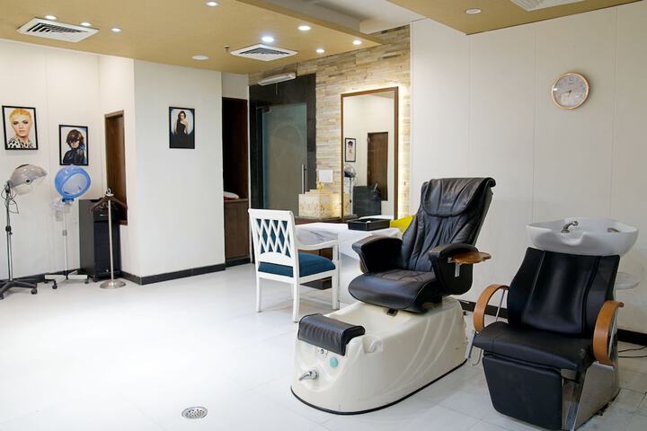 Hair salon