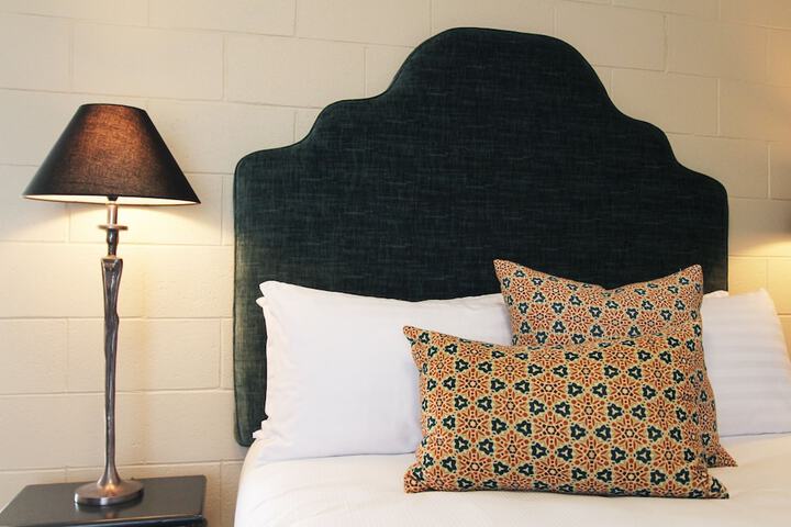 Room 3 of 53