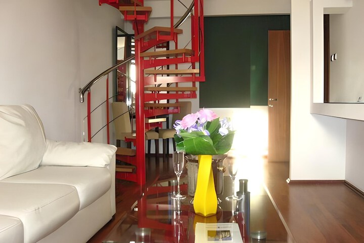 Room 10 of 19