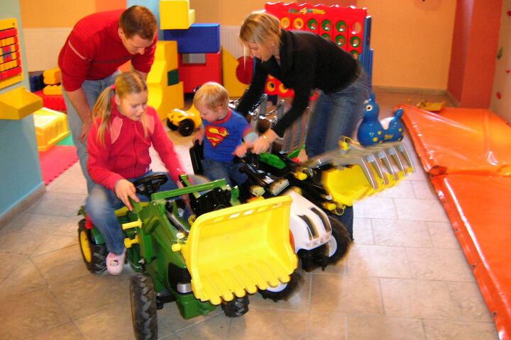 Childrens Activities 37 of 64