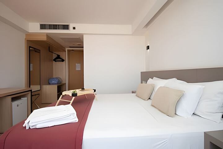 Room 4 of 29