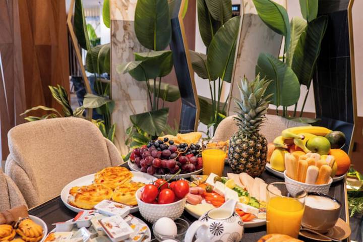 Dining 119 of 125