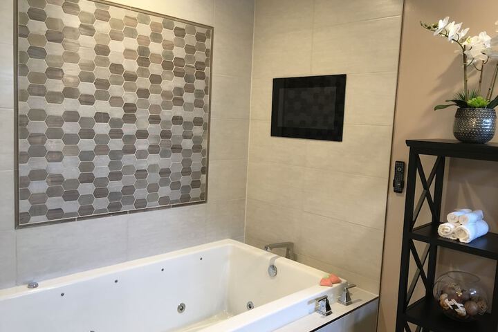 Jetted tub