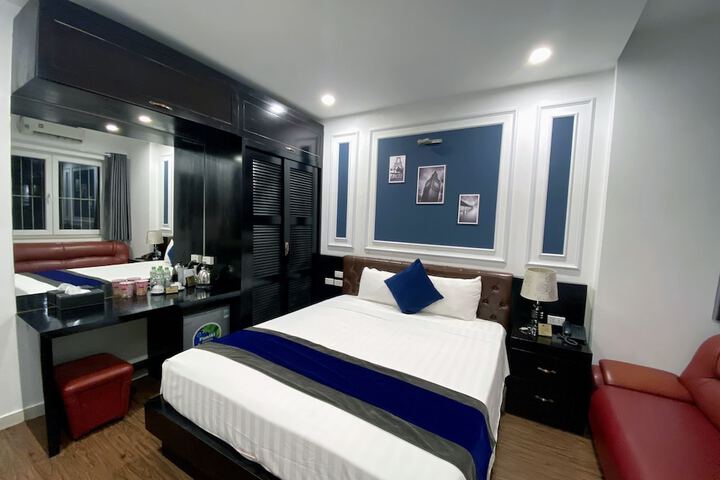 Room 10 of 86