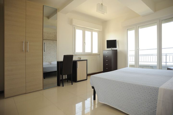 Room 12 of 49