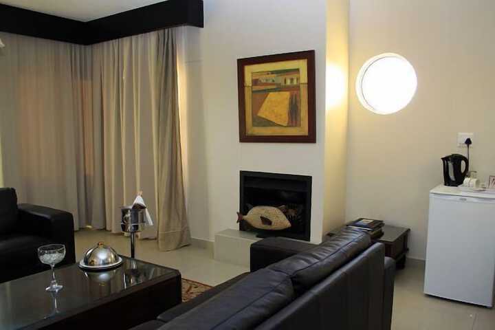 Room 15 of 41
