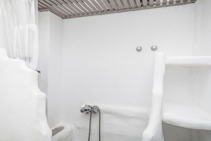 Room 10 of 21