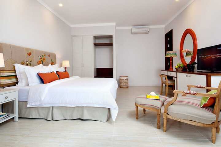 Room 5 of 51