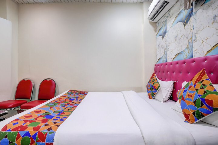 Room 13 of 26