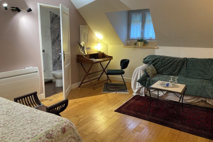 Room 9 of 23