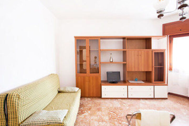 Room 294 of 320