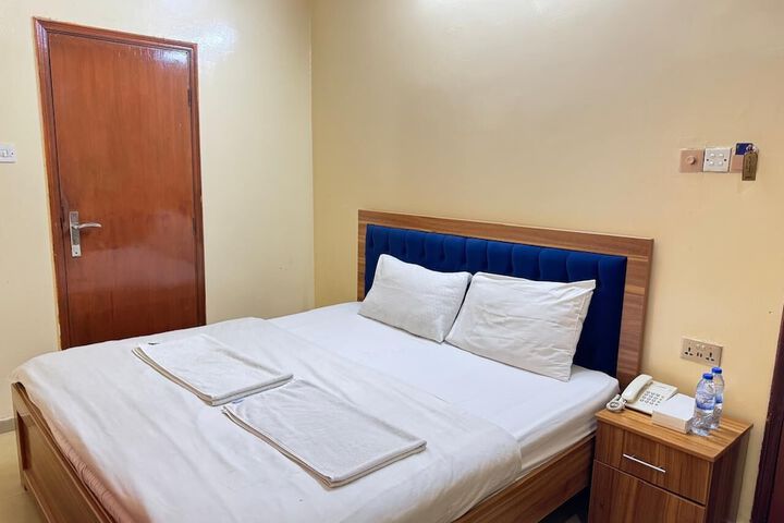 Room 2 of 9