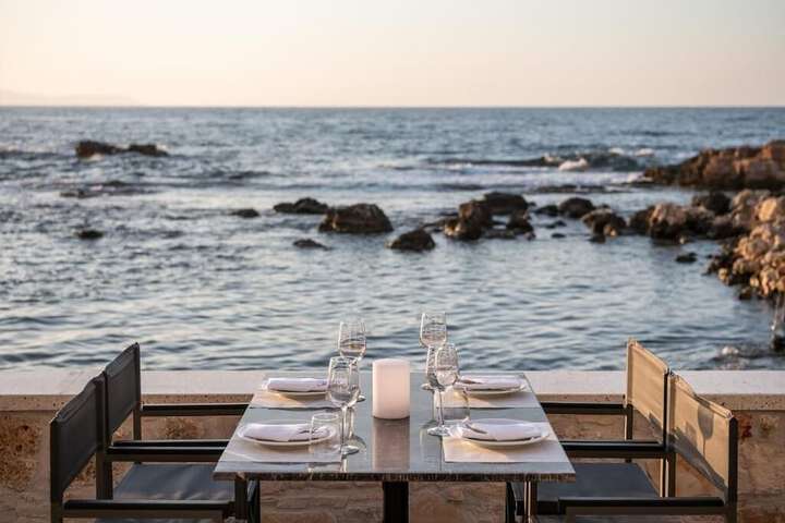 Dining 48 of 62