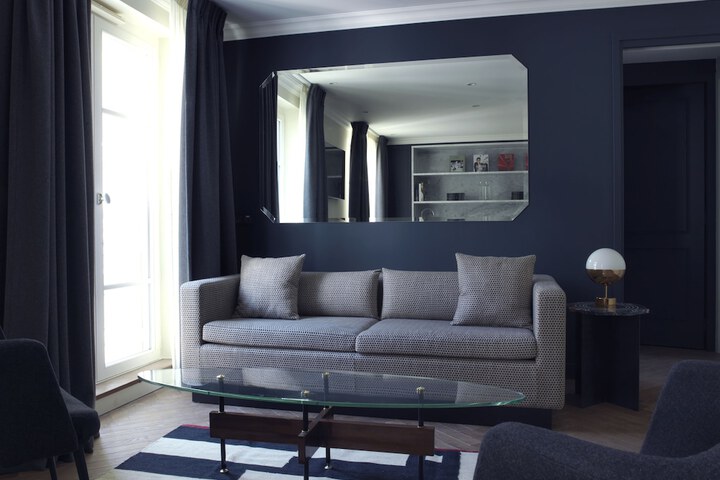 Room 27 of 72