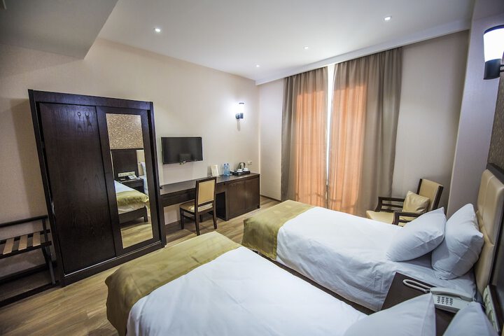 Room 12 of 54