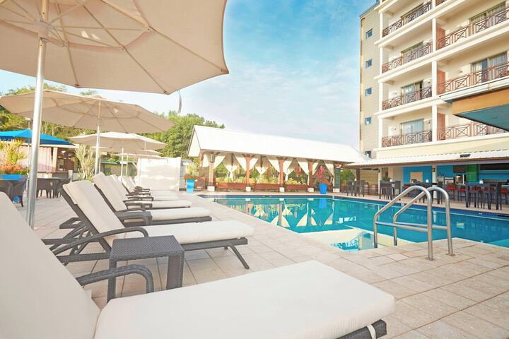 Pool Hotel
