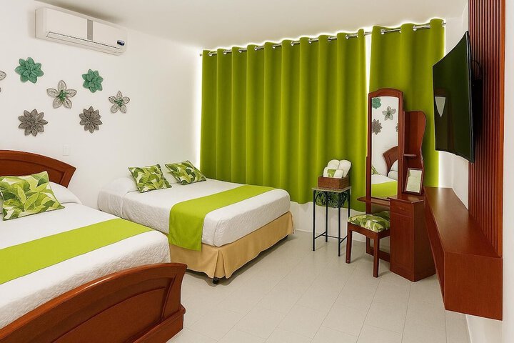 Room 12 of 25