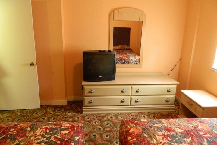 Room 2 of 13