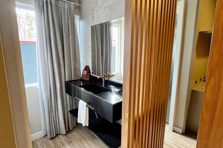 Room 77 of 113