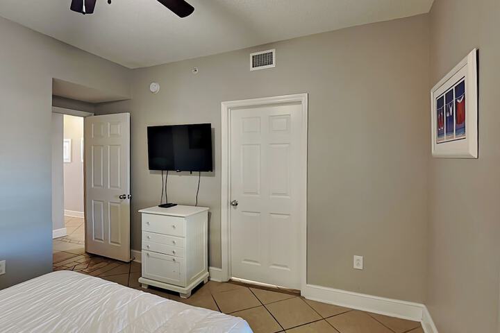 Room 43 of 217
