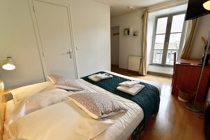 Room 30 of 53