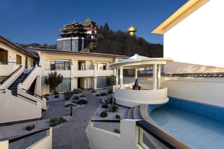 Bandu Oxygen Supply Homestay in Deqin
