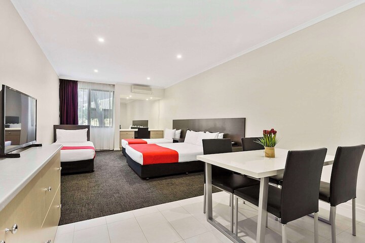 Room 10 of 21