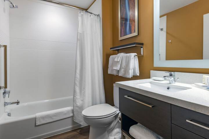 Room 14 of 25