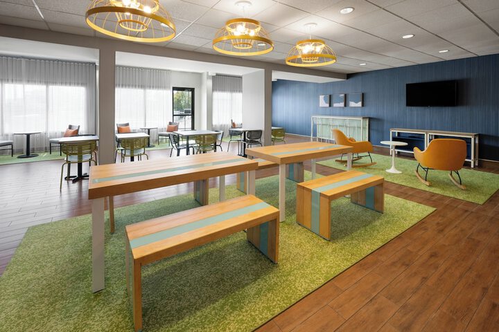 Hotel Interior 4 of 39