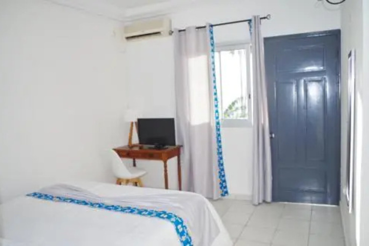 Room 4 of 25
