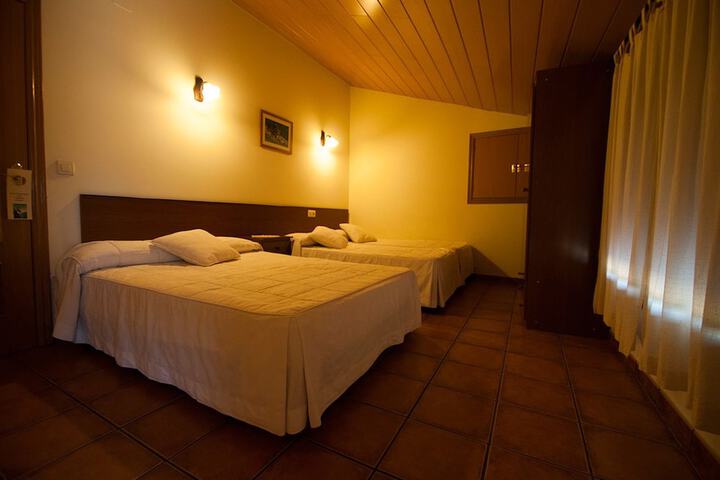 Room 8 of 19