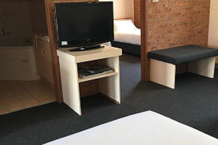 Room 7 of 37