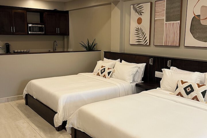 Room 8 of 27