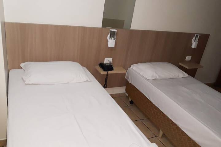Room 10 of 36