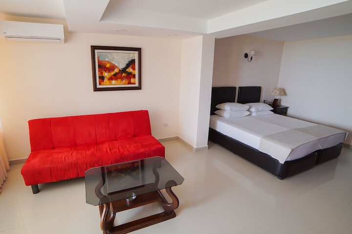 Room 14 of 69