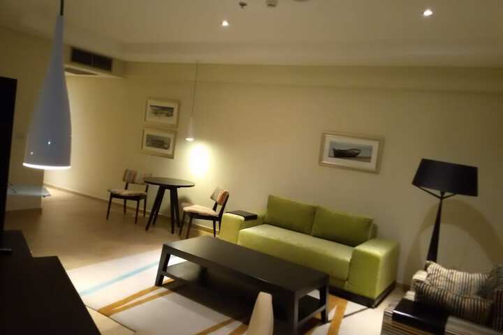 Room 12 of 42