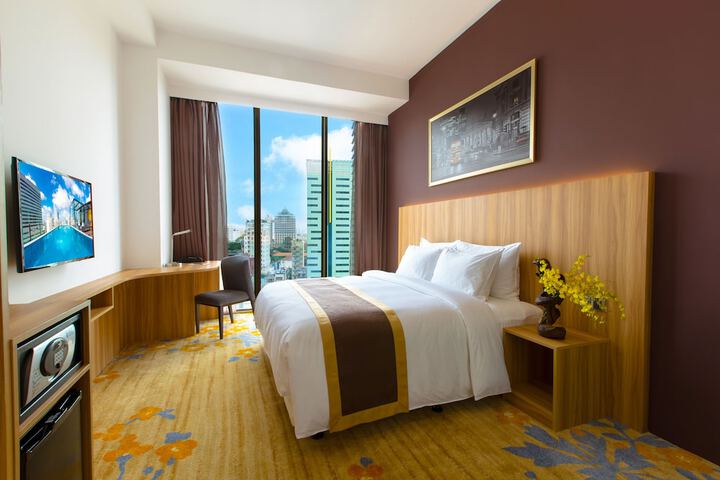 Room 30 of 53