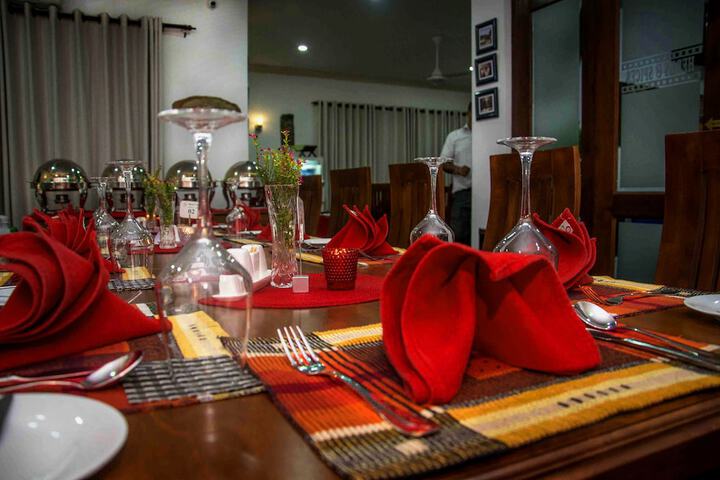 Dining 45 of 65