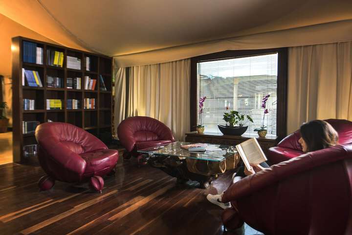Hotel Interior 4 of 99